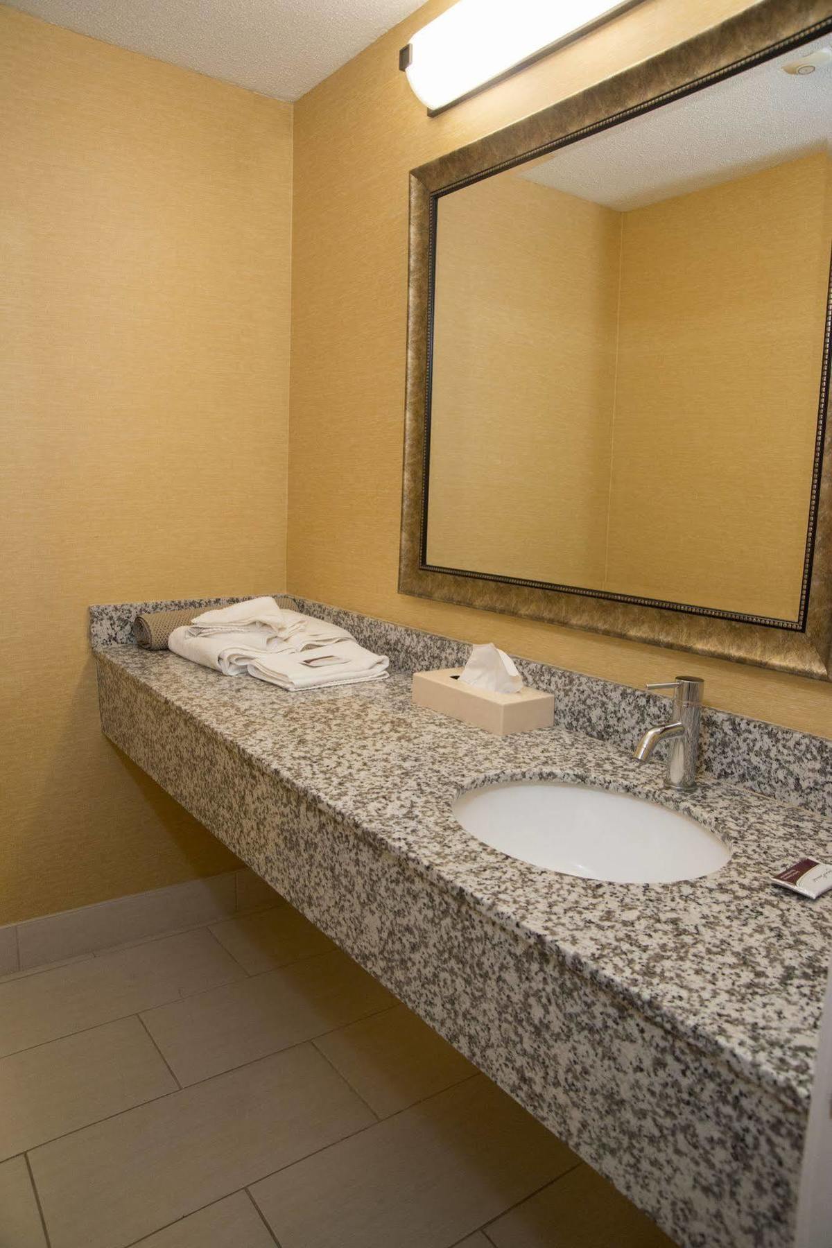 Hampton Falls Inn Extérieur photo