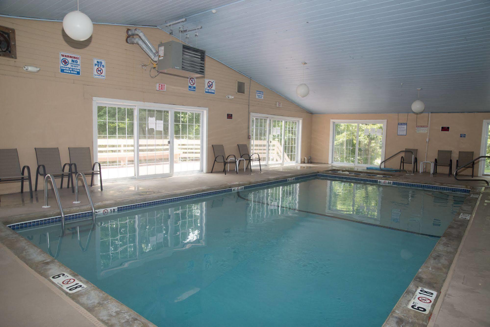 Hampton Falls Inn Extérieur photo